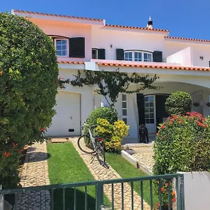 https://casa-surf.hotelaalgarve.com